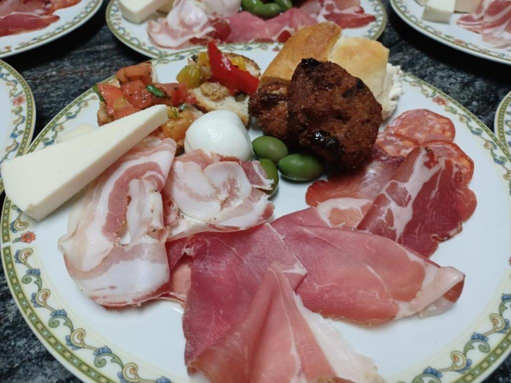 Agriturismo Sul Sentiero Pianillo ภายนอก รูปภาพ
